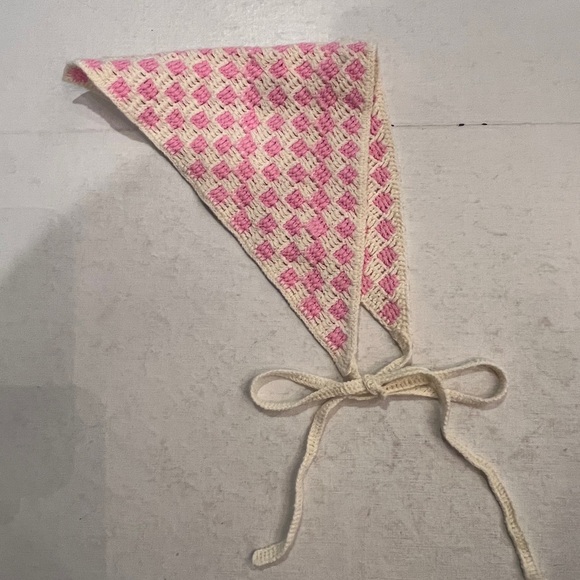 Vintage Accessories - Vintage hand made Pink and White Crochet Triangle head Scarf/ kerchief. So retro